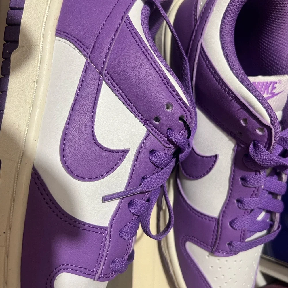 Nike Dunk Low - Picture 2 of 10